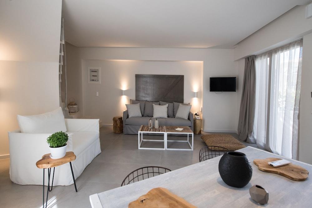 Crystal Waters 4*