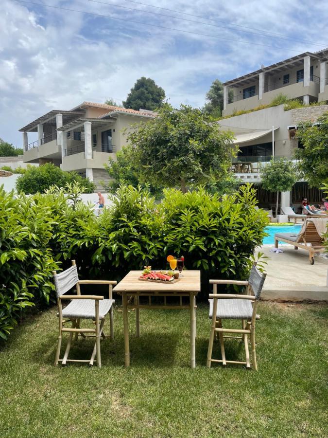 Crystal Waters Hotel 4*