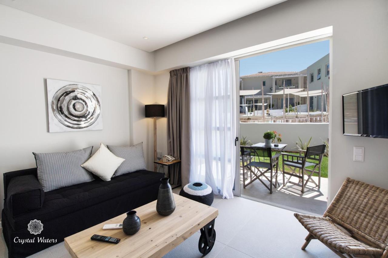Hotel Crystal Waters