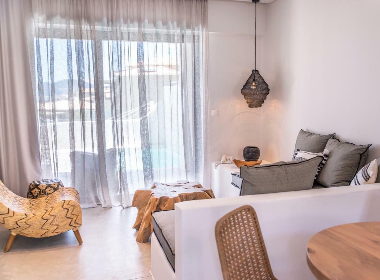 Hotel Crystal Waters 4*